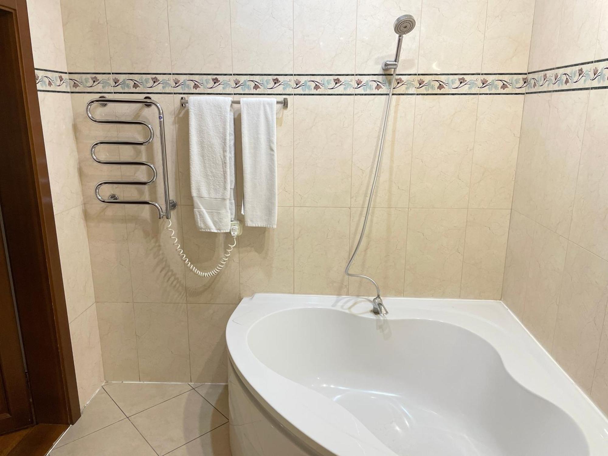 Apartment 5 Almaty Ngoại thất bức ảnh