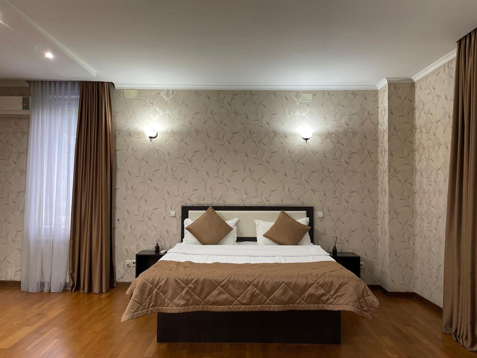 Apartment 5 Almaty Ngoại thất bức ảnh