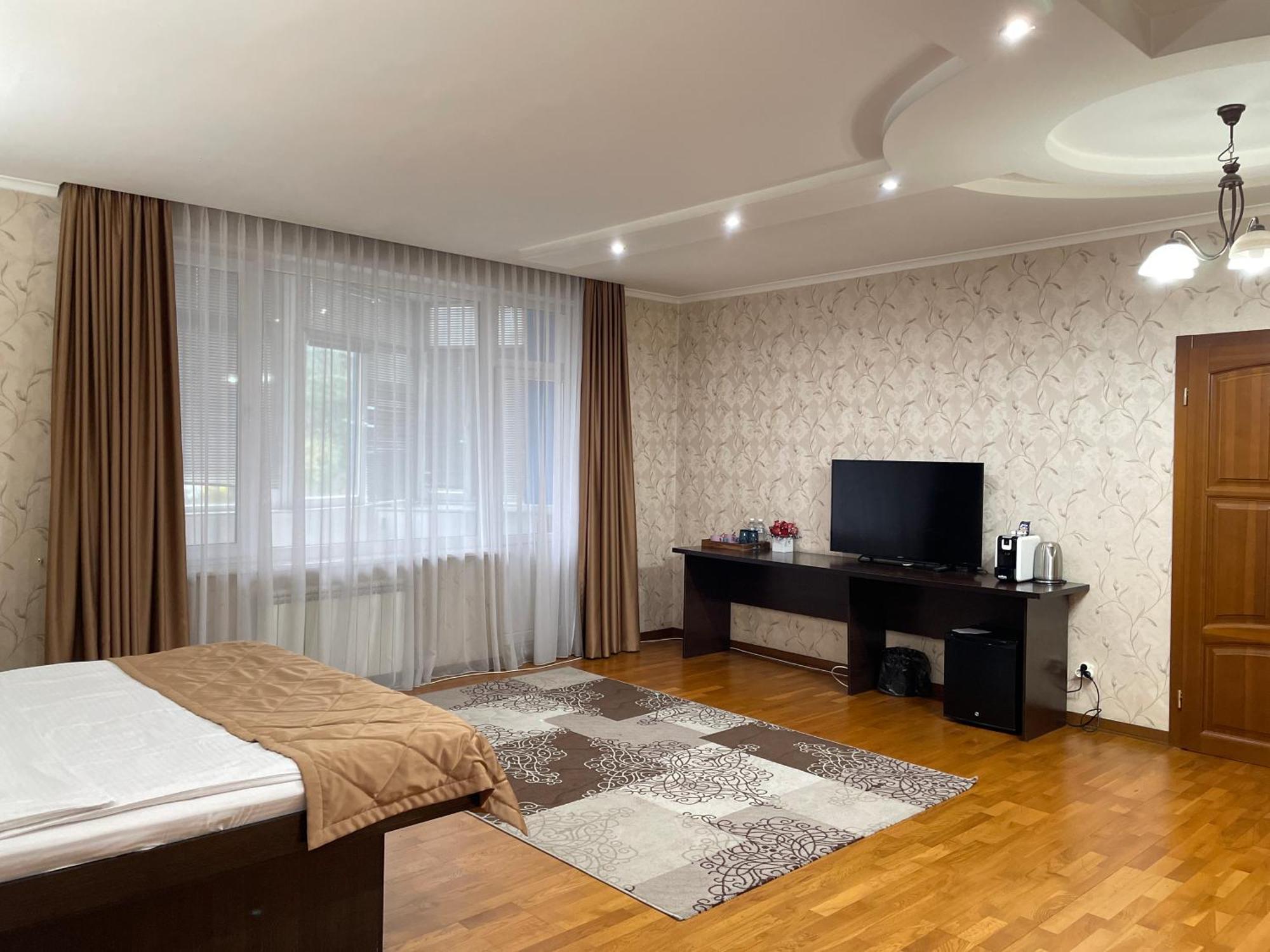 Apartment 5 Almaty Ngoại thất bức ảnh