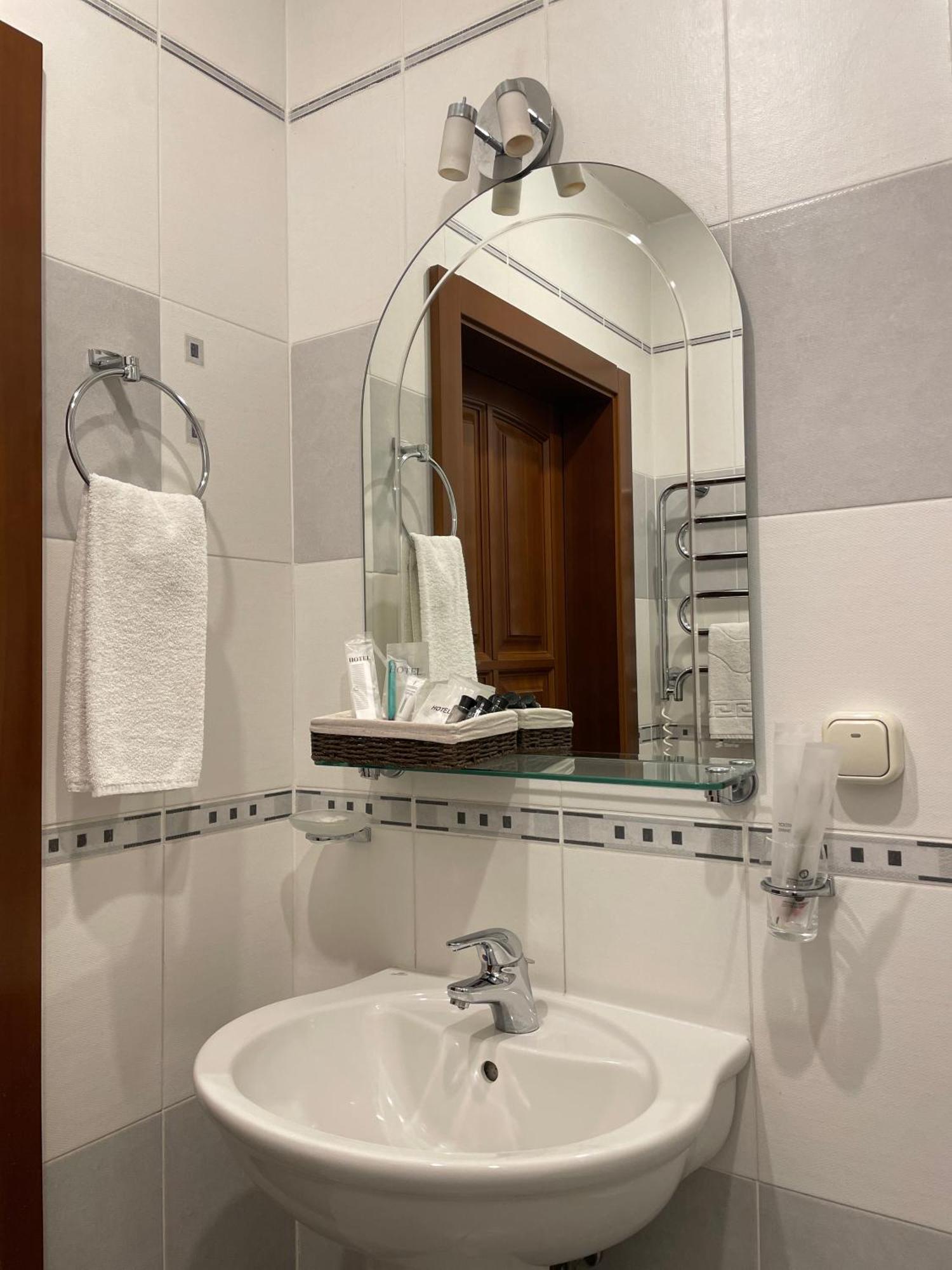 Apartment 5 Almaty Ngoại thất bức ảnh
