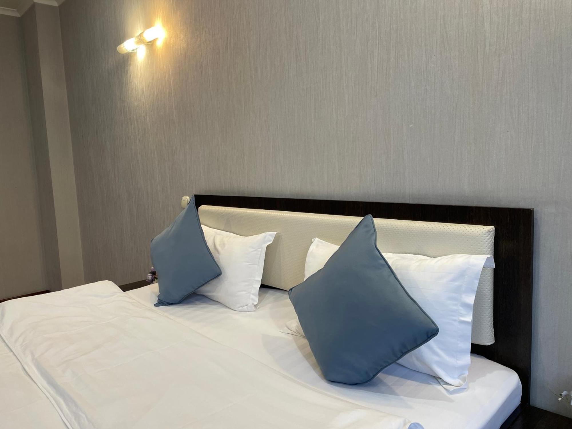 Apartment 5 Almaty Ngoại thất bức ảnh
