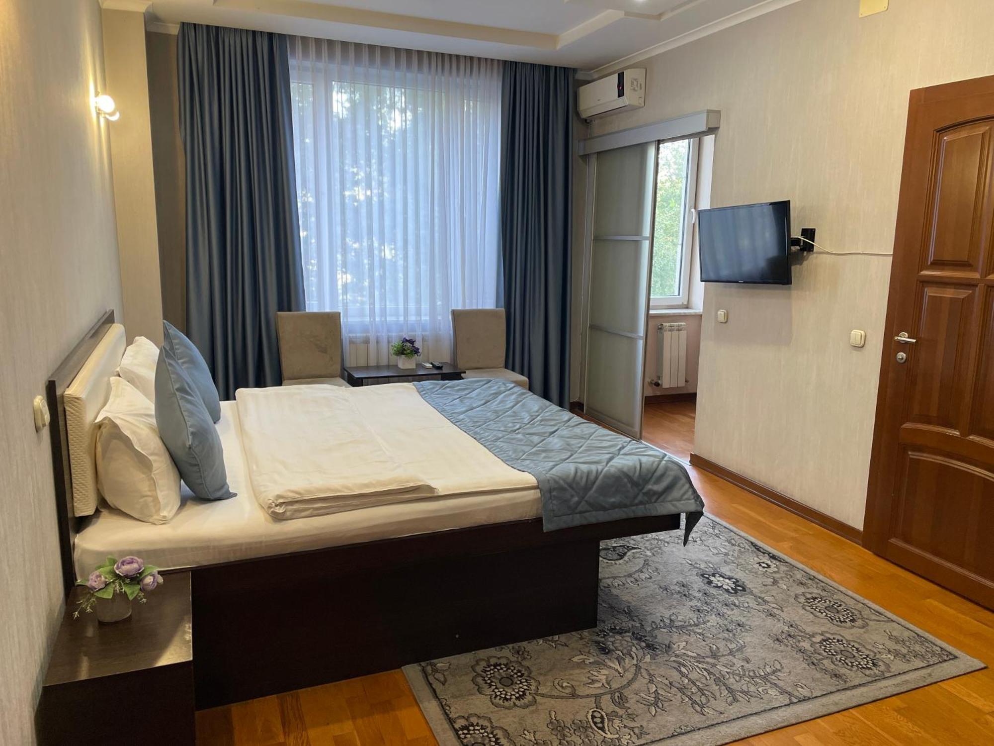 Apartment 5 Almaty Ngoại thất bức ảnh